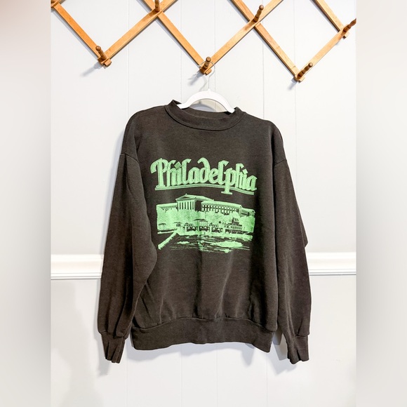 kbos Sport Sweaters - Vintage Philadelphia Graphic Crewneck Sweatshirt